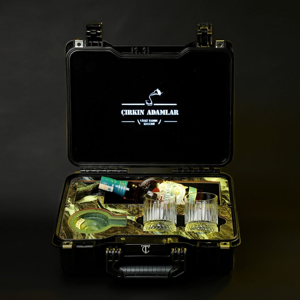 ✦ÇİRKİN ADAMLAR Series