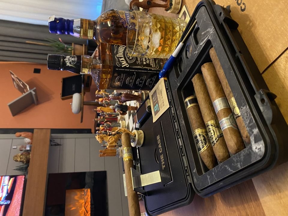 •Remedios Puro Çantası